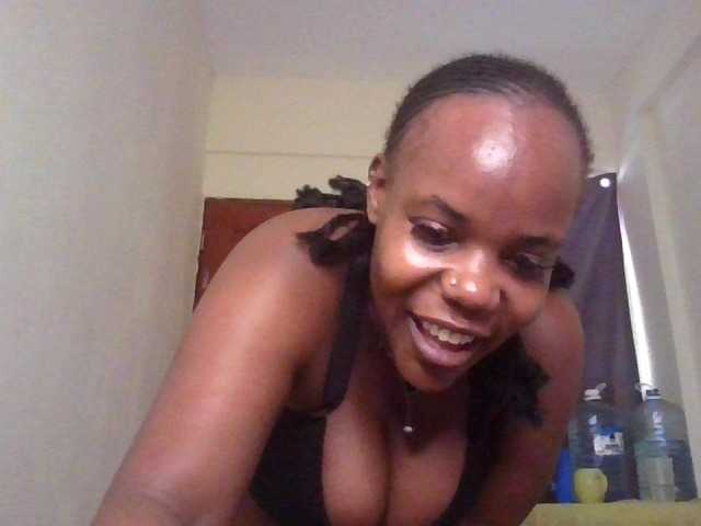 NewBird live cam on BongaCams