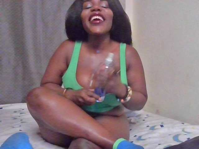 NewBird live cam on BongaCams