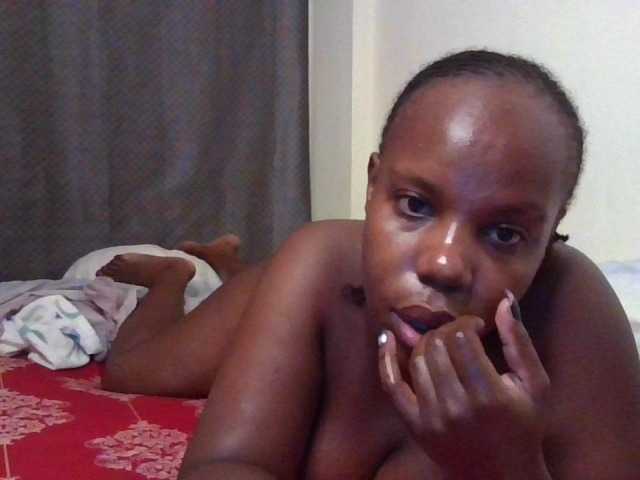 NewBird live cam on BongaCams