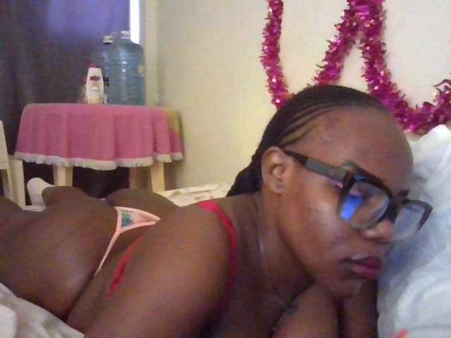 NewBird live cam on BongaCams