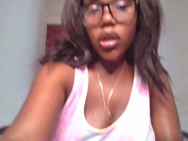 NewBird live cam on BongaCams