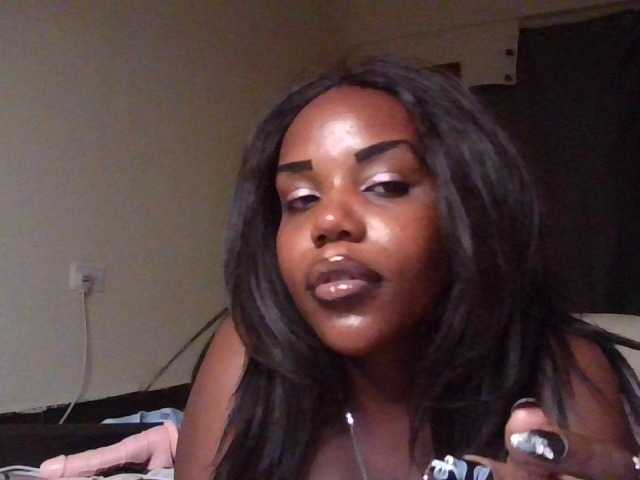 NewBird webcam bongacams model stream image