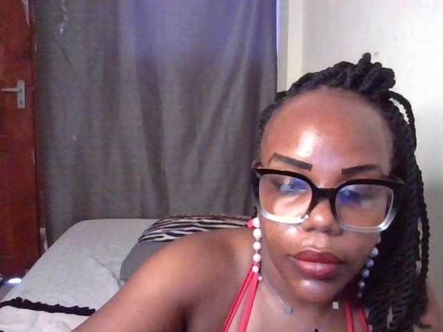NewBird live cam on BongaCams