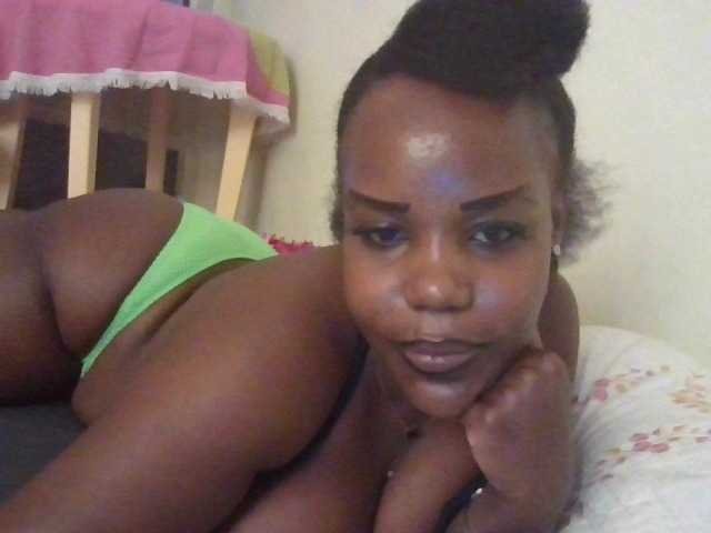 NewBird live cam on BongaCams