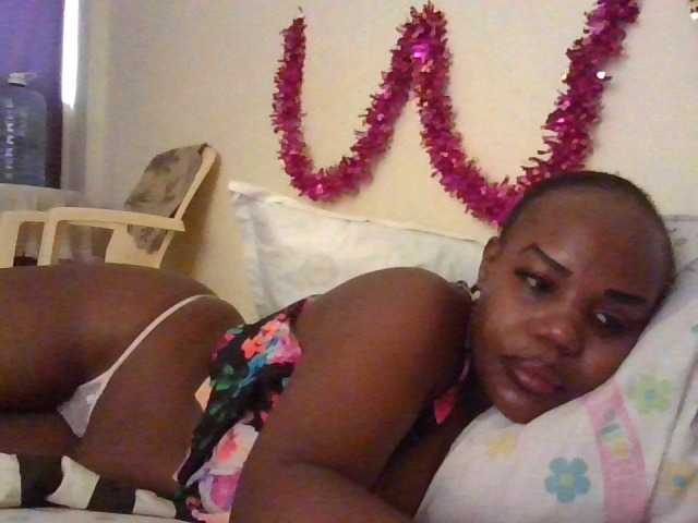 NewBird live cam on BongaCams
