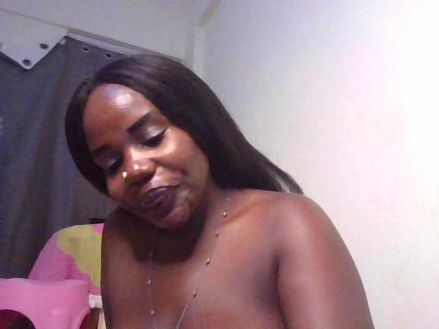 NewBird live cam on BongaCams