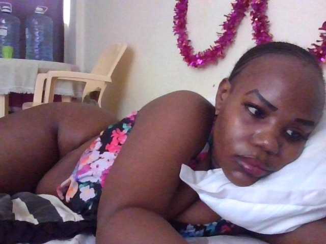 NewBird live cam on BongaCams