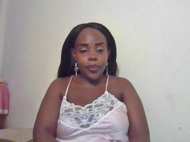 NewBird live cam on BongaCams