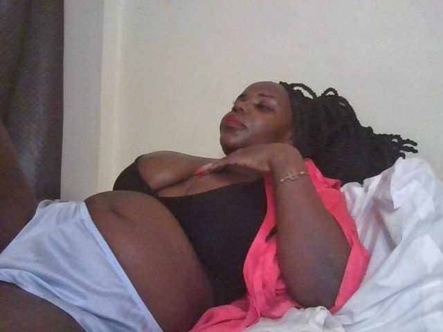NewBird live cam on BongaCams