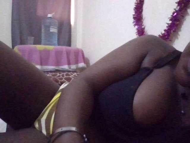 NewBird live cam on BongaCams