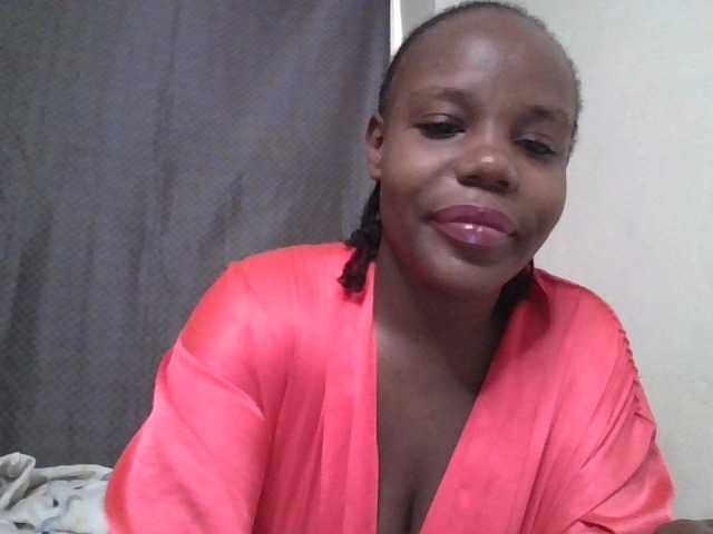 NewBird live cam on BongaCams