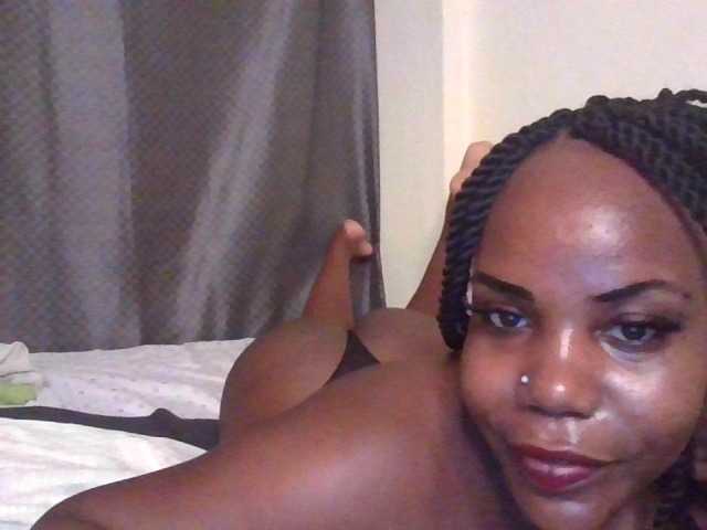 NewBird live cam on BongaCams