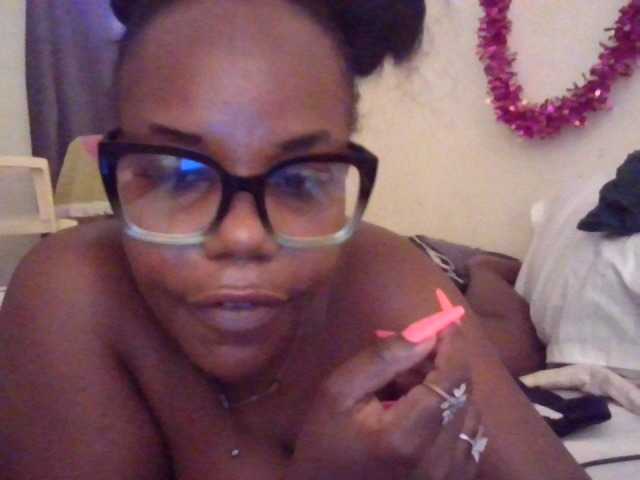NewBird live cam on BongaCams