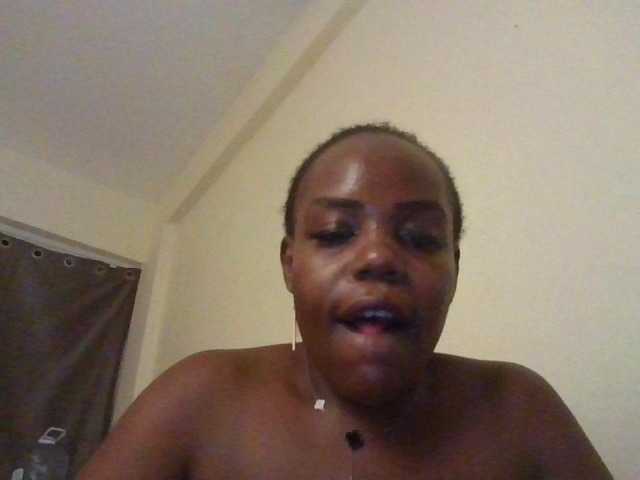 NewBird live cam on BongaCams