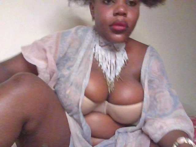 NewBird live cam on BongaCams