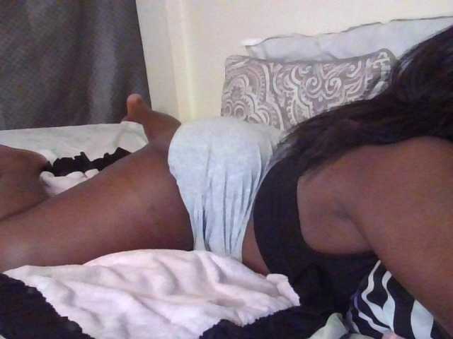 NewBird — live female cam
