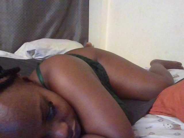 NewBird live cam on BongaCams