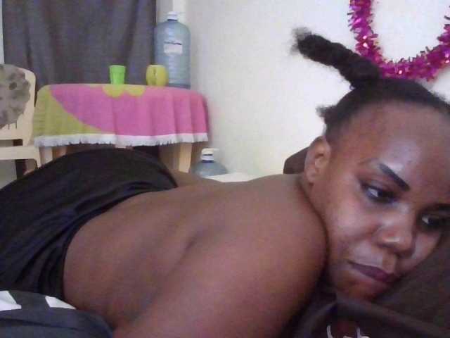NewBird live cam on BongaCams