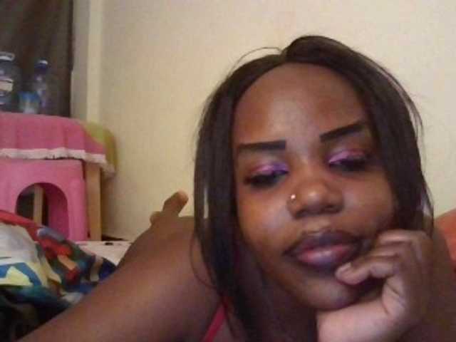 NewBird live cam on BongaCams