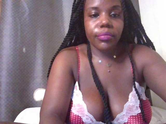 NewBird live cam on BongaCams