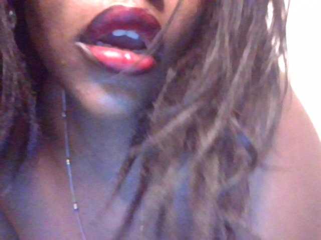 NewBird live cam on BongaCams