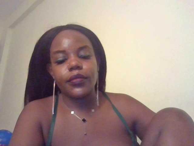 NewBird live cam on BongaCams