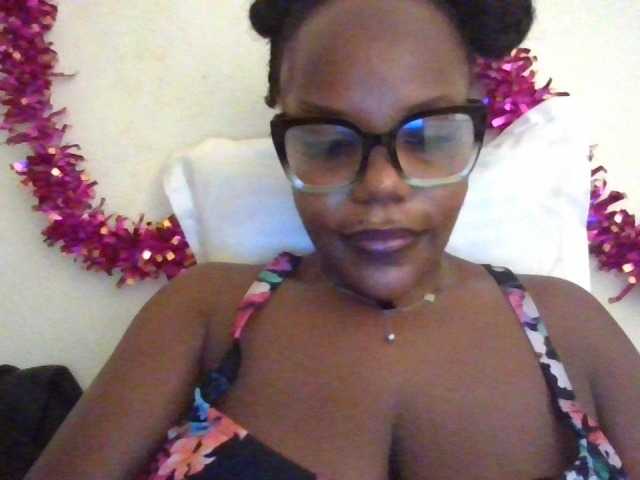 NewBird live cam on BongaCams