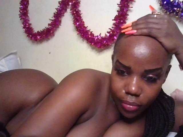 NewBird live cam on BongaCams