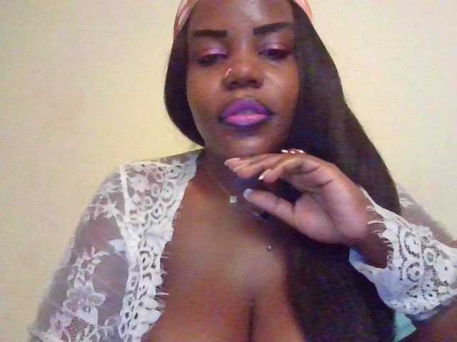 NewBird live cam on BongaCams