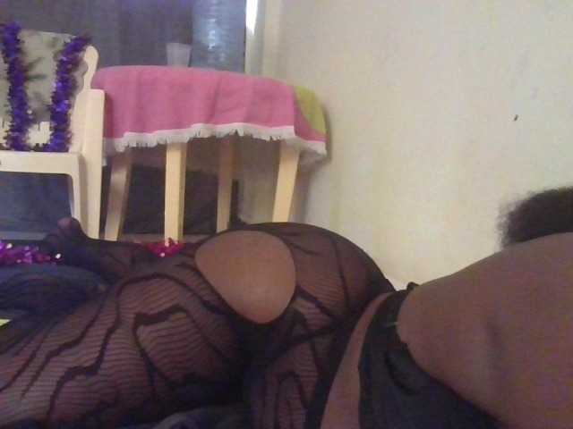 NewBird live cam on BongaCams