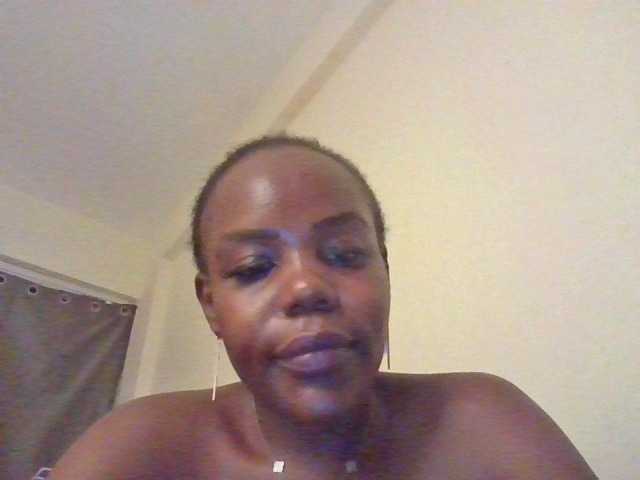 NewBird live cam on BongaCams