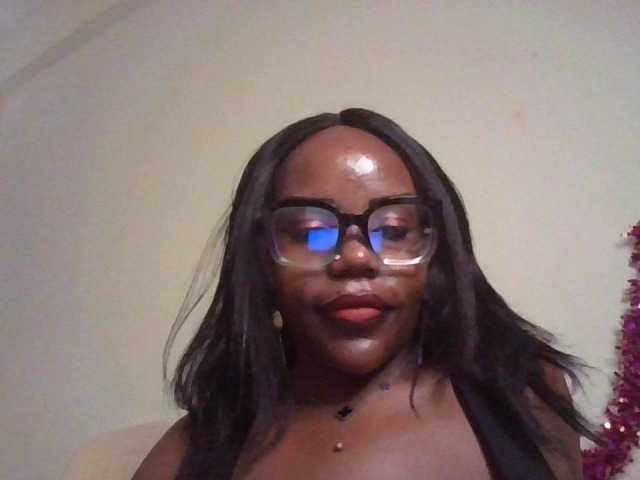 NewBird live cam on BongaCams