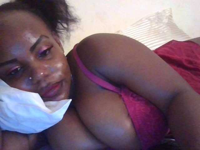 NewBird live cam on BongaCams