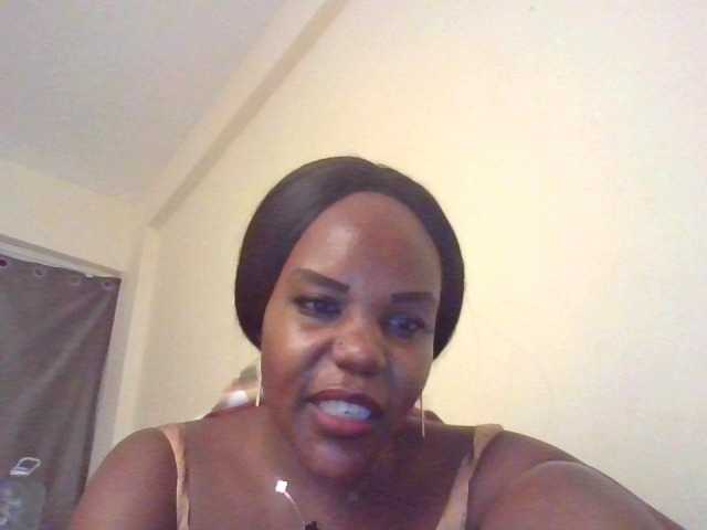 NewBird live cam on BongaCams