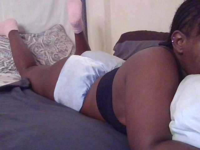 NewBird live cam on BongaCams