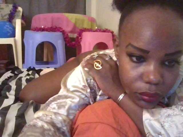 NewBird live cam on BongaCams