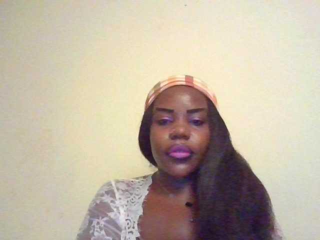 NewBird live cam on BongaCams