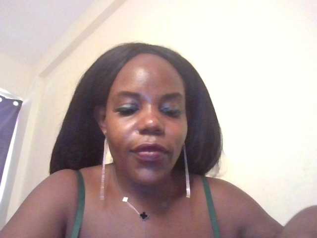 NewBird live cam on BongaCams