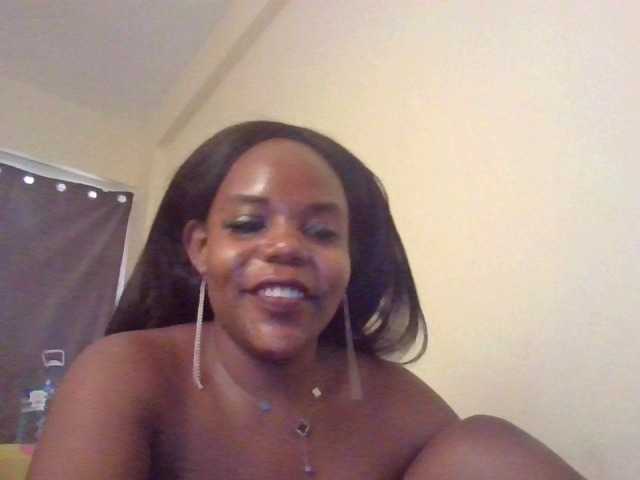 NewBird live cam on BongaCams