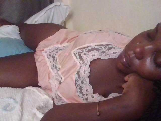 NewBird live cam on BongaCams