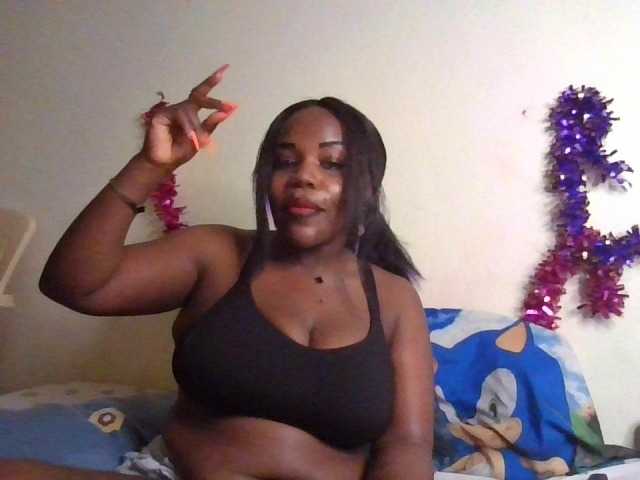 NewBird live cam on BongaCams