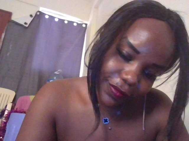 NewBird live cam on BongaCams