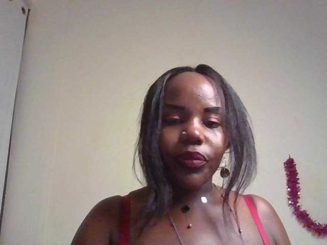 NewBird live cam on BongaCams