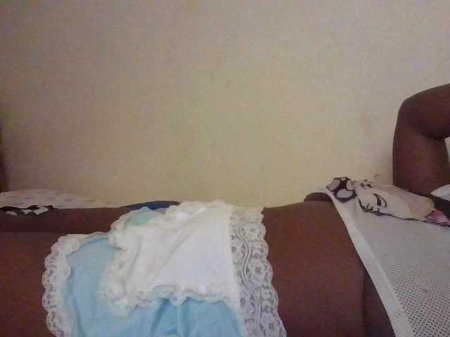 NewBird live webcam show