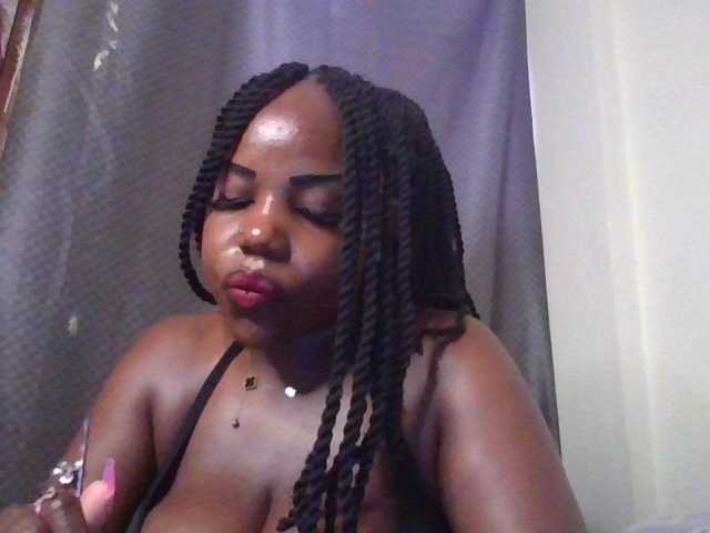 NewBird, en vivo ahora en BongaCams