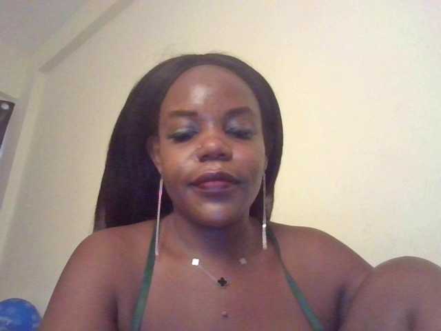 NewBird live cam on BongaCams