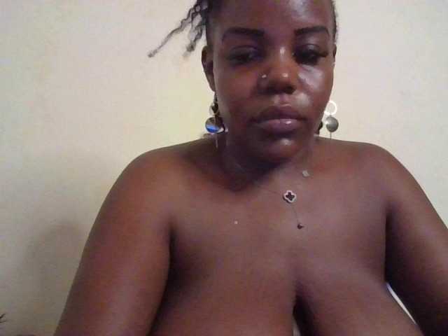 NewBird live cam on BongaCams