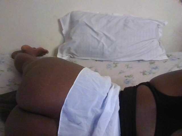 NewBird live cam on BongaCams