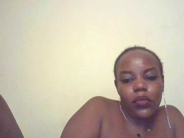 NewBird live cam on BongaCams