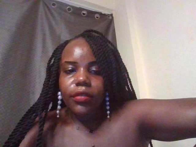NewBird live cam on BongaCams